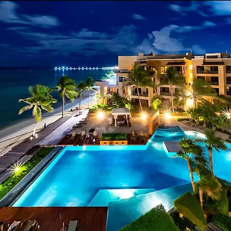 Faro 201 Beachfront Apartment With Ocean View, Close To 5Th Av
